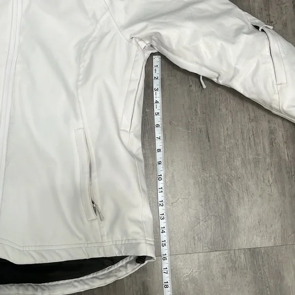 Wildhorn Frontera White Lunar Ski/Snow Jacket Size Medium - Picture 5 of 8
